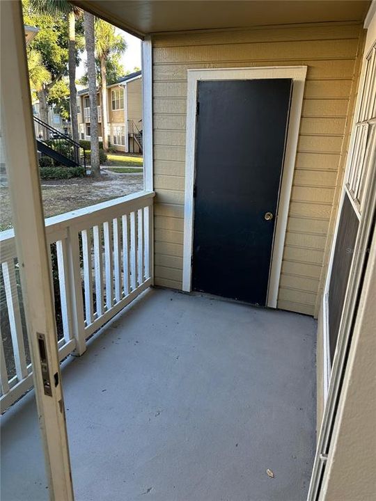 For Rent: $1,300 (1 beds, 1 baths, 627 Square Feet)