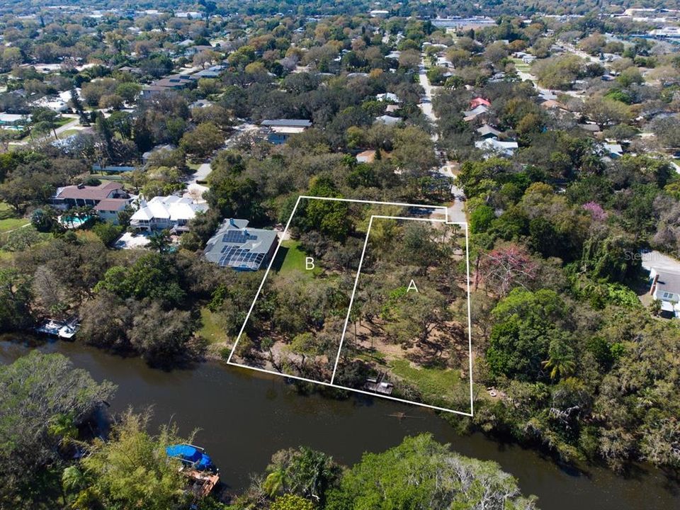 待售: $925,000 (0.85 acres)