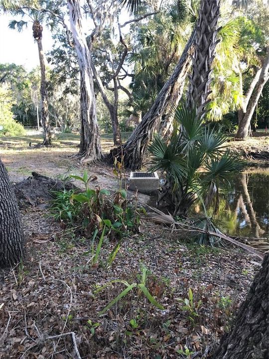 待售: $925,000 (0.85 acres)