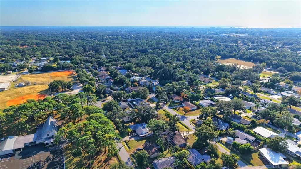 合同活跃: $319,000 (3 贝兹, 1 浴室, 1290 平方英尺)