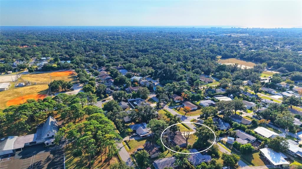 合同活跃: $319,000 (3 贝兹, 1 浴室, 1290 平方英尺)