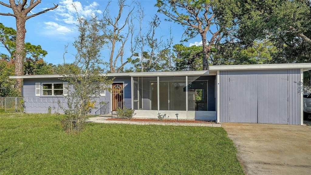 合同活跃: $319,000 (3 贝兹, 1 浴室, 1290 平方英尺)