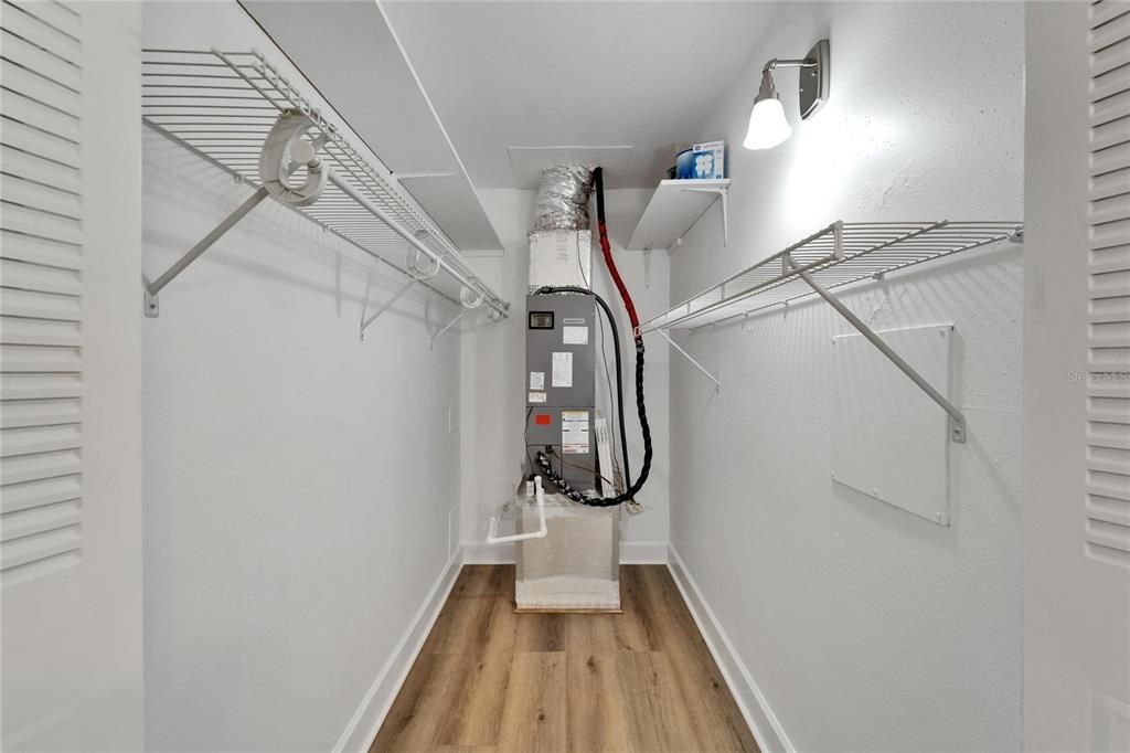 For Rent: $1,750 (2 beds, 2 baths, 960 Square Feet)