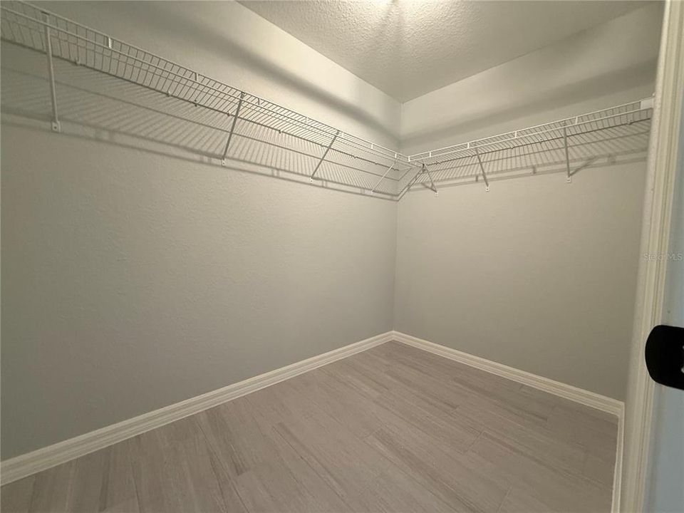 Active With Contract: $248,900 (3 beds, 2 baths, 1380 Square Feet)