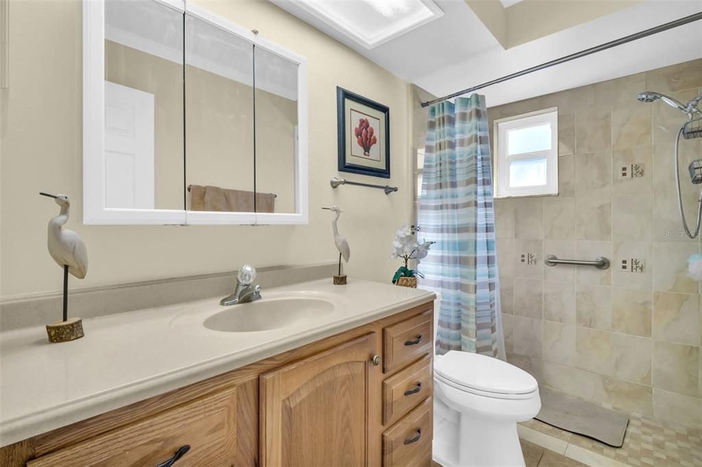 待售: $494,900 (2 贝兹, 2 浴室, 1674 平方英尺)