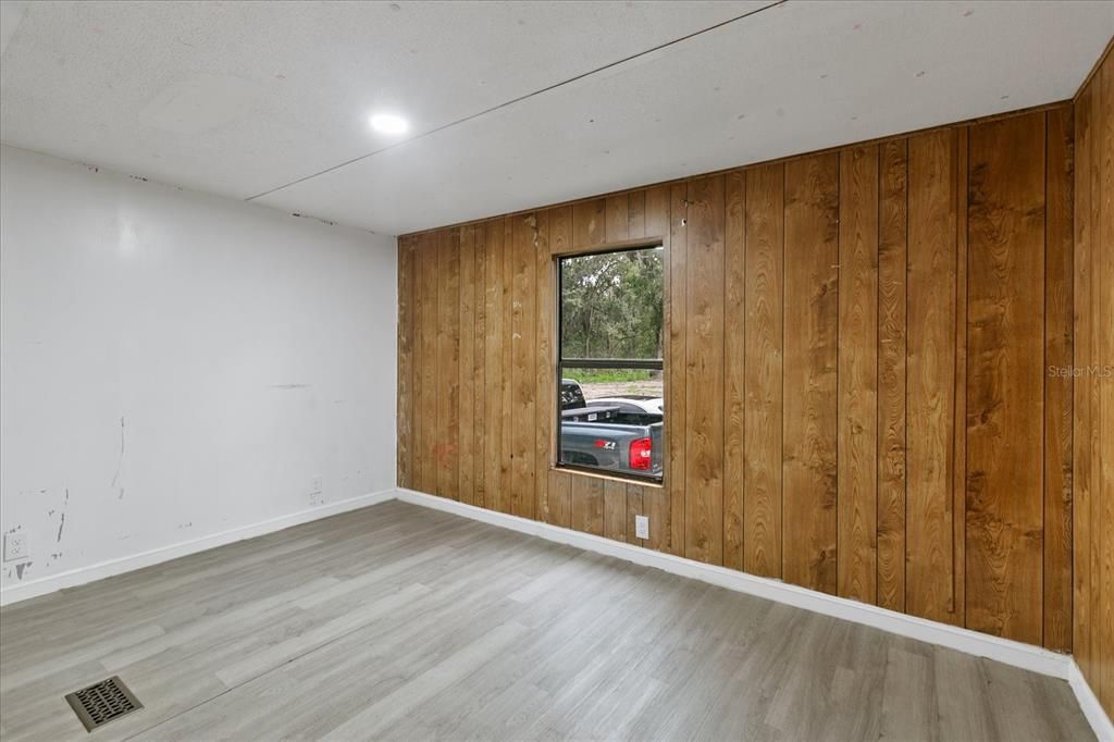 For Sale: $450,000 (3 beds, 1 baths, 616 Square Feet)