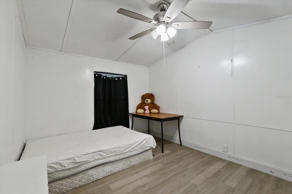 For Sale: $450,000 (3 beds, 1 baths, 616 Square Feet)