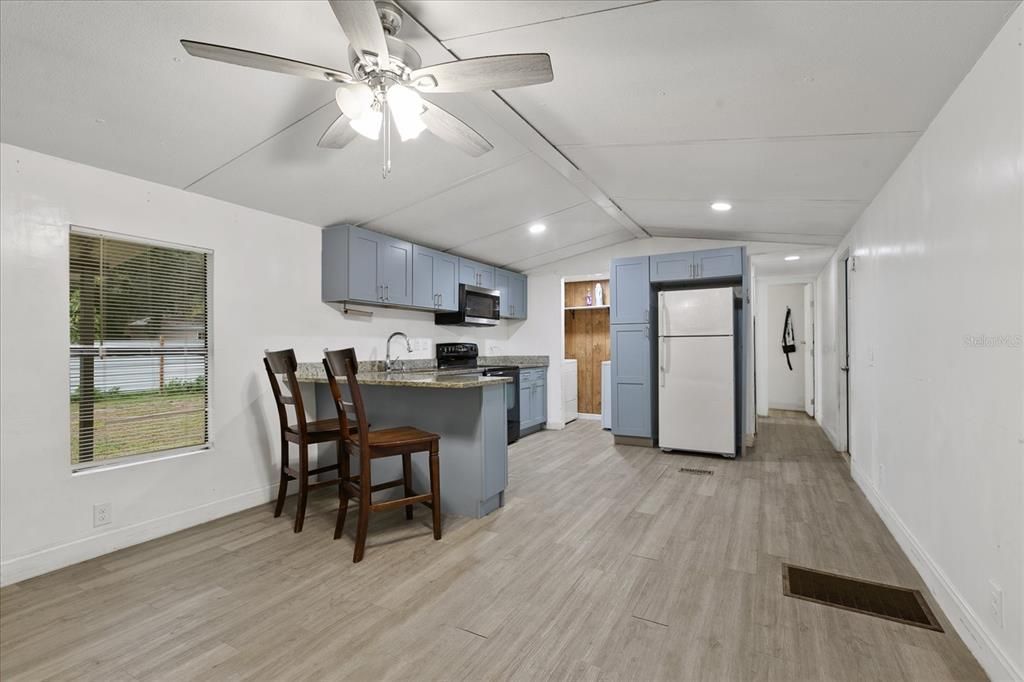 For Sale: $450,000 (3 beds, 1 baths, 616 Square Feet)