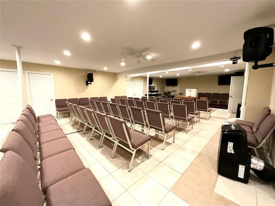 待售: $429,000 (0 贝兹, 0 浴室, 4268 平方英尺)