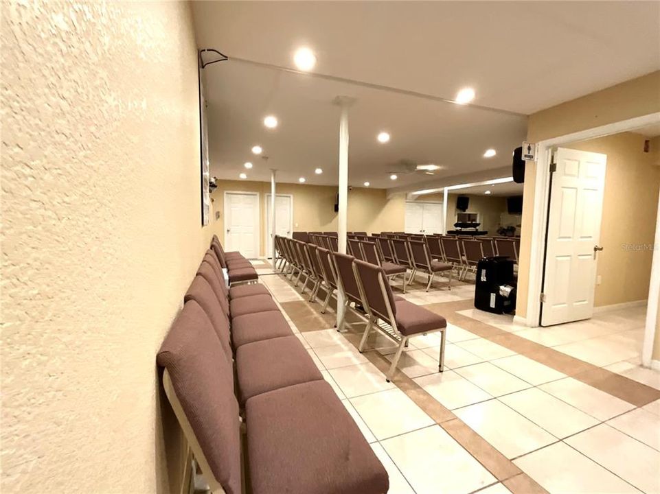 待售: $429,000 (0 贝兹, 0 浴室, 4268 平方英尺)