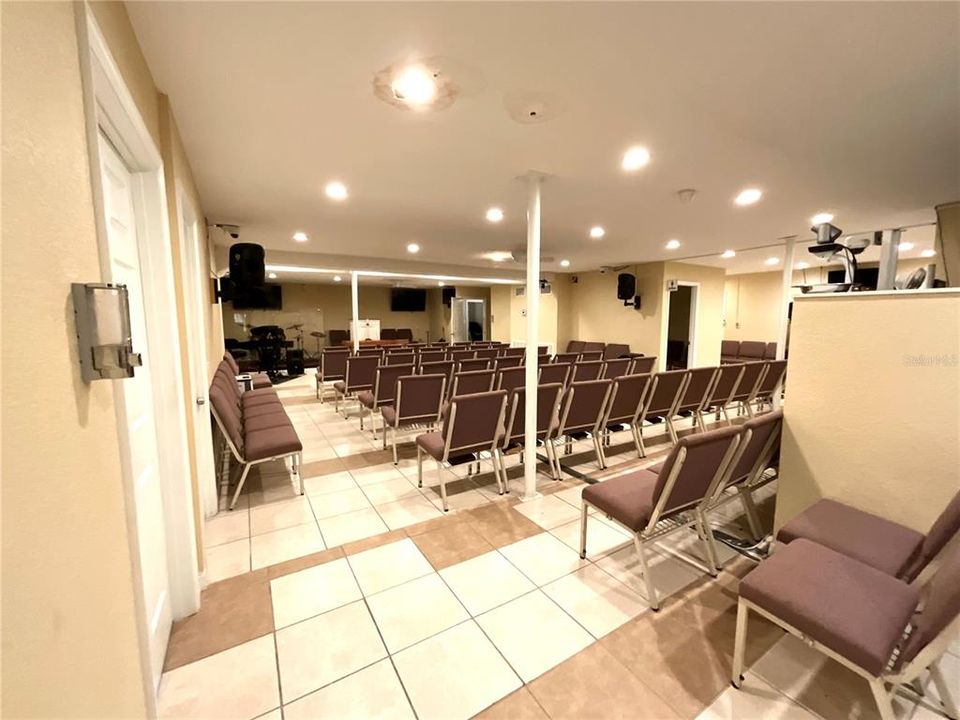 待售: $429,000 (0 贝兹, 0 浴室, 4268 平方英尺)