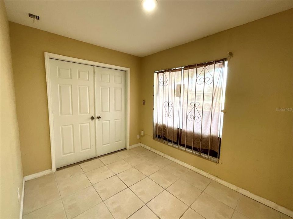 待售: $429,000 (0 贝兹, 0 浴室, 4268 平方英尺)