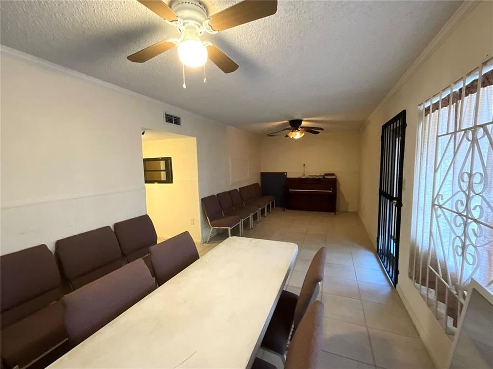 待售: $429,000 (0 贝兹, 0 浴室, 4268 平方英尺)