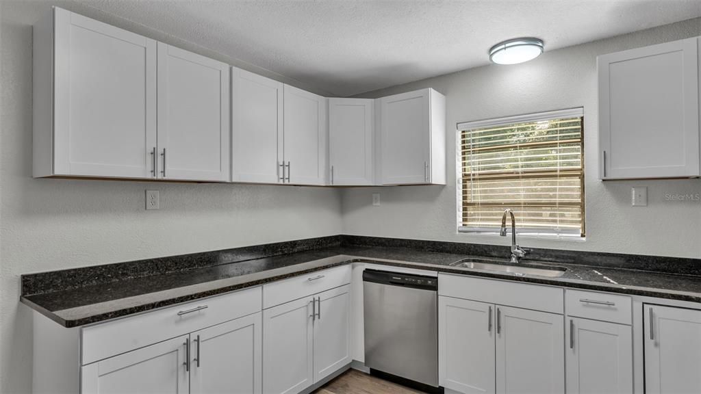 Activo con contrato: $224,900 (3 camas, 1 baños, 1026 Pies cuadrados)