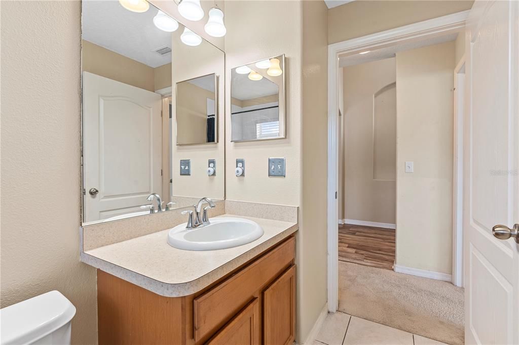 En Renta: $2,300 (4 camas, 3 baños, 1930 Pies cuadrados)