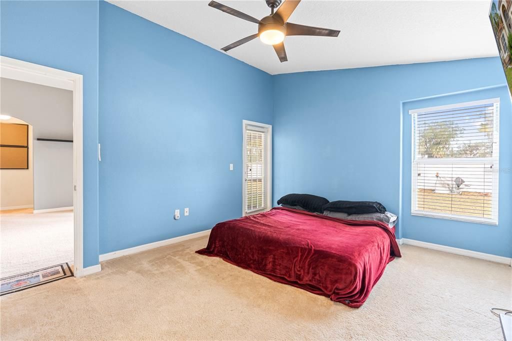 En Renta: $2,300 (4 camas, 3 baños, 1930 Pies cuadrados)