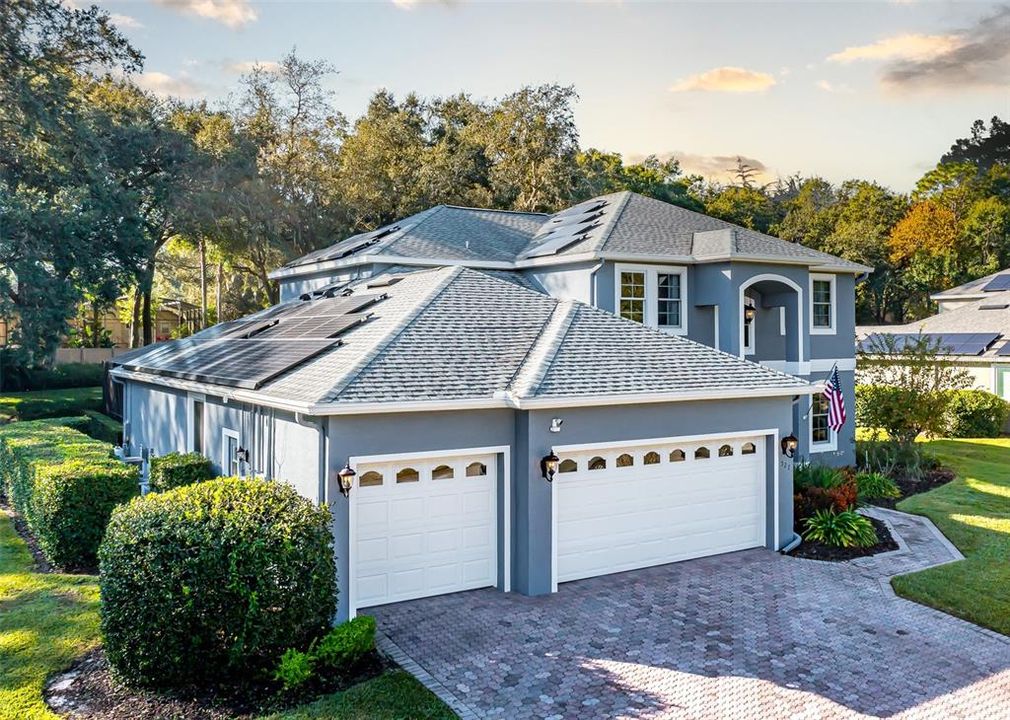 For Sale: $725,000 (6 beds, 3 baths, 3438 Square Feet)