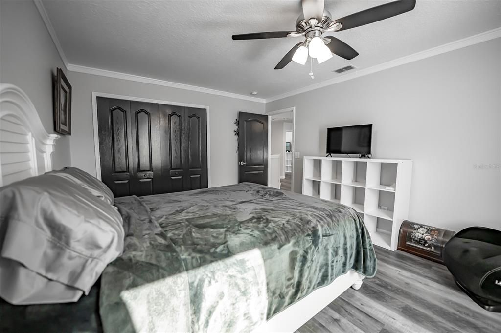 For Sale: $725,000 (6 beds, 3 baths, 3438 Square Feet)