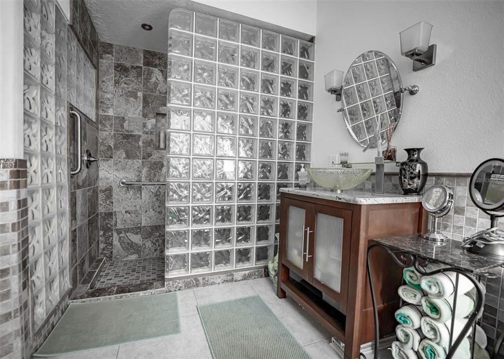 For Sale: $725,000 (6 beds, 3 baths, 3438 Square Feet)