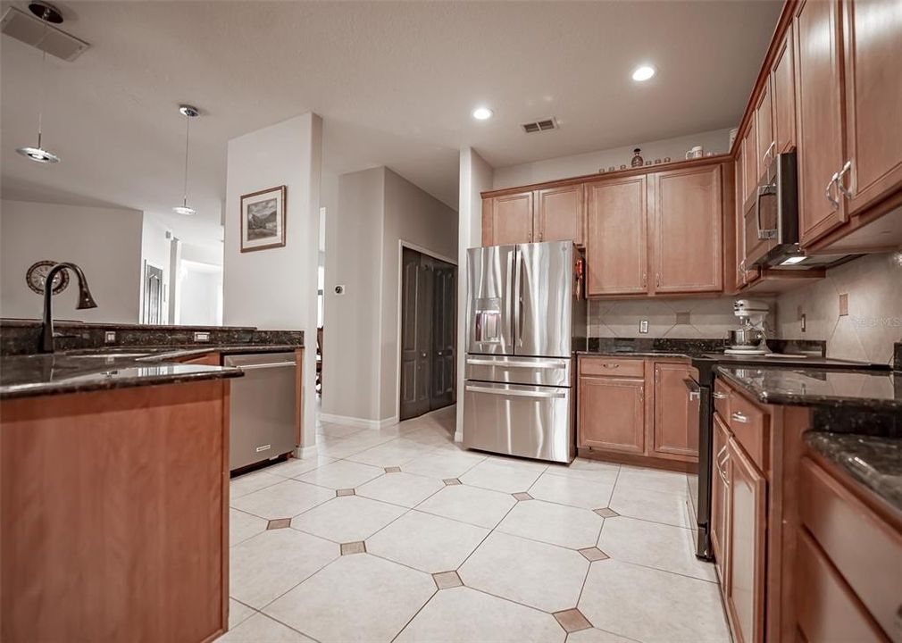 For Sale: $725,000 (6 beds, 3 baths, 3438 Square Feet)