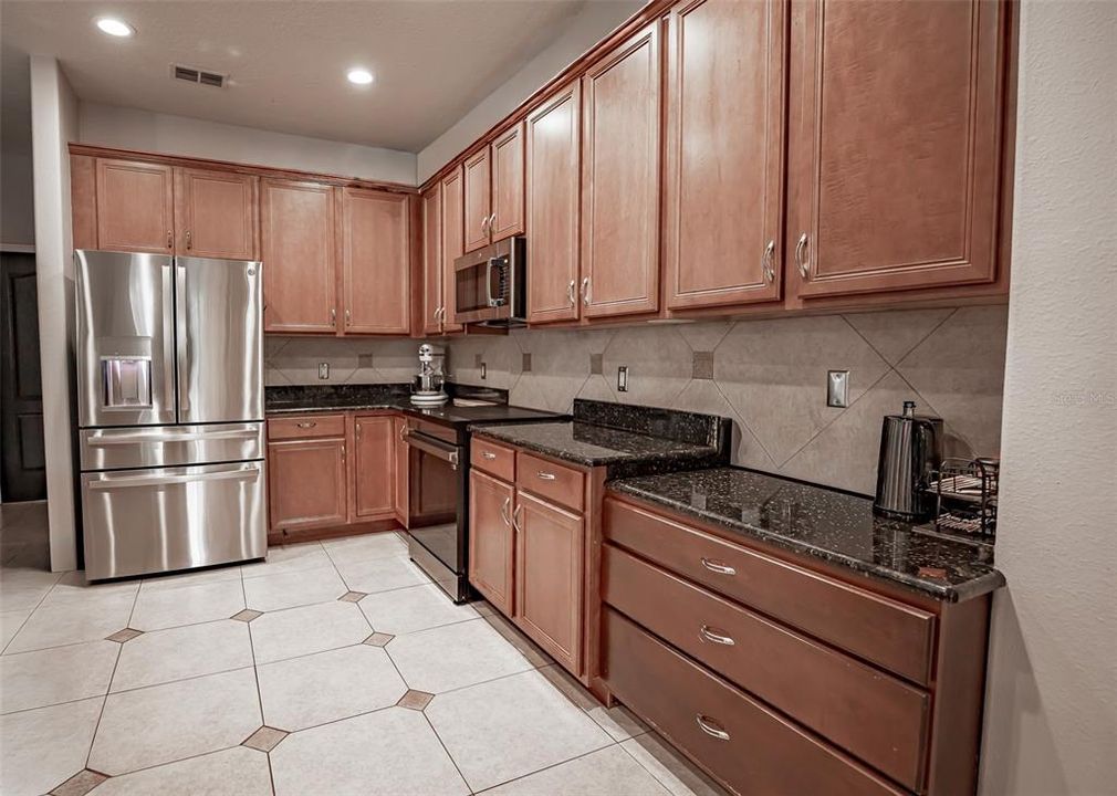 For Sale: $725,000 (6 beds, 3 baths, 3438 Square Feet)