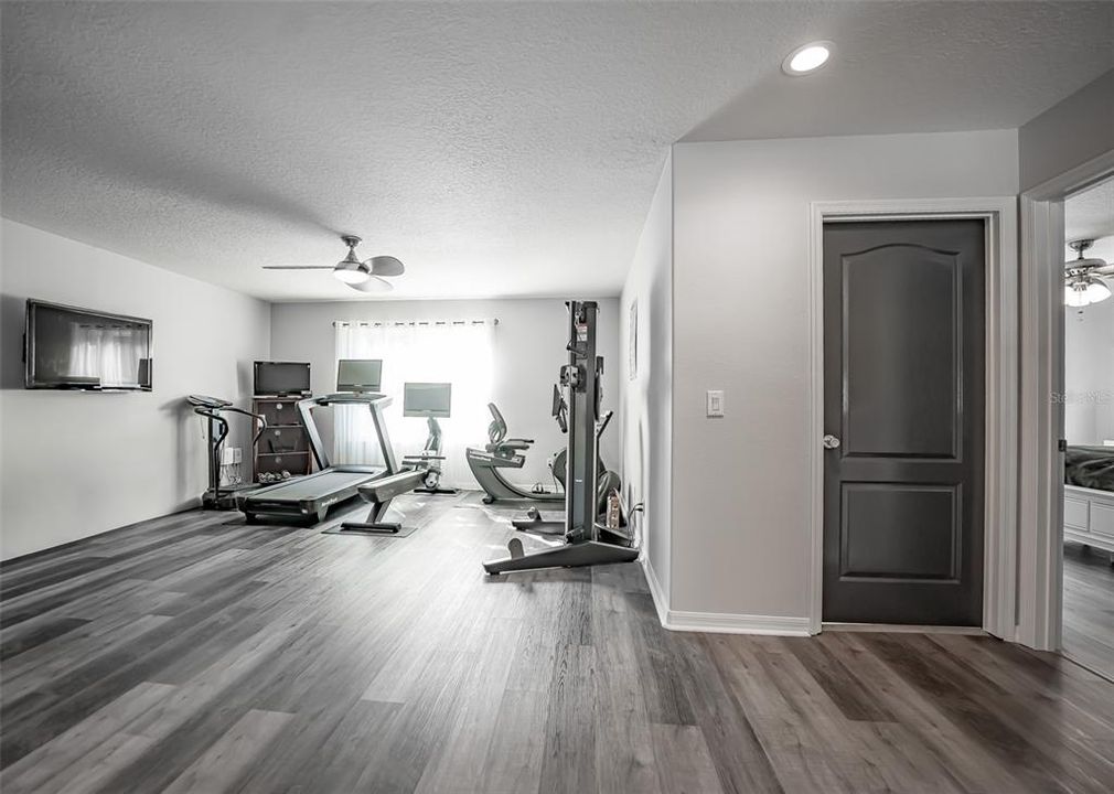 For Sale: $725,000 (6 beds, 3 baths, 3438 Square Feet)