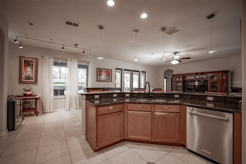 For Sale: $725,000 (6 beds, 3 baths, 3438 Square Feet)