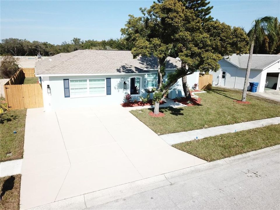 For Sale: $389,900 (3 beds, 2 baths, 2195 Square Feet)