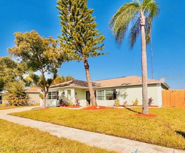 For Sale: $389,900 (3 beds, 2 baths, 2195 Square Feet)