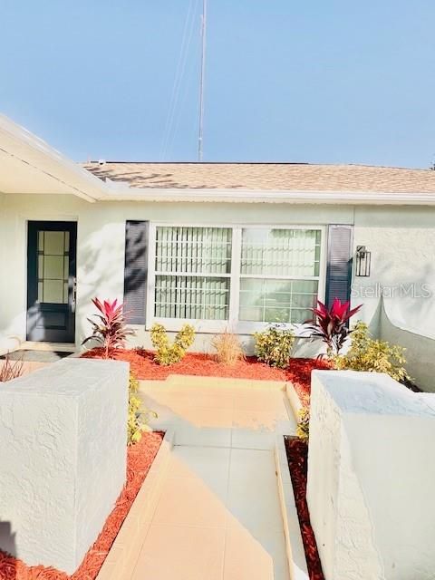 For Sale: $389,900 (3 beds, 2 baths, 2195 Square Feet)