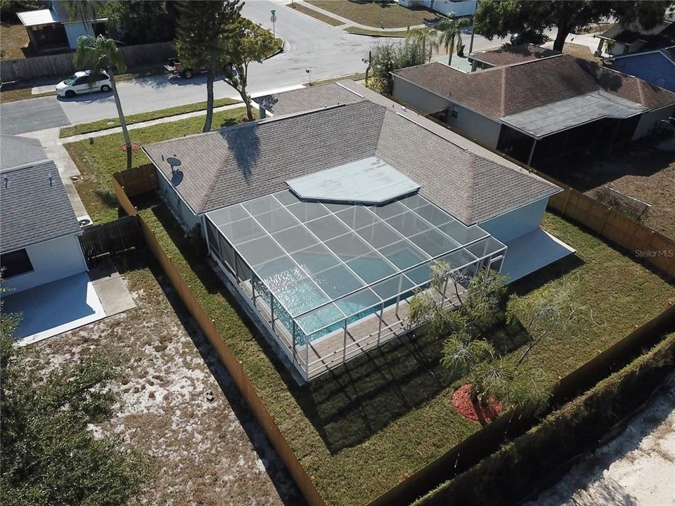 For Sale: $389,900 (3 beds, 2 baths, 2195 Square Feet)