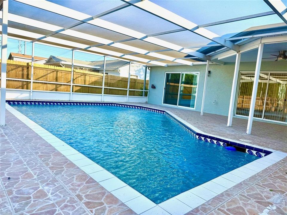 For Sale: $389,900 (3 beds, 2 baths, 2195 Square Feet)