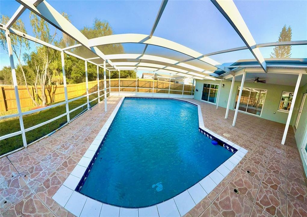 For Sale: $389,900 (3 beds, 2 baths, 2195 Square Feet)