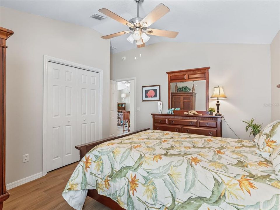 En Venta: $389,000 (3 camas, 2 baños, 1397 Pies cuadrados)