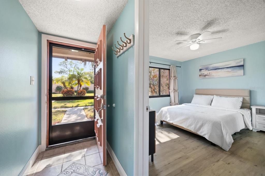 待售: $225,000 (2 贝兹, 2 浴室, 1020 平方英尺)