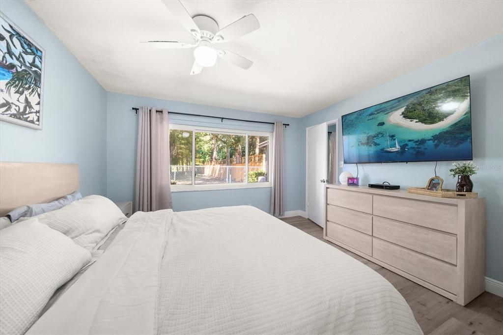 待售: $225,000 (2 贝兹, 2 浴室, 1020 平方英尺)