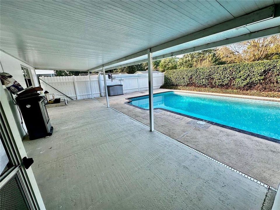 На продажу: $250,000 (3 спален, 2 ванн, 1403 Квадратных фут)