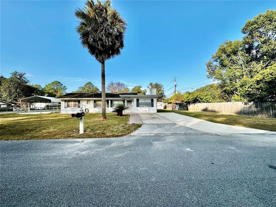 На продажу: $250,000 (3 спален, 2 ванн, 1403 Квадратных фут)