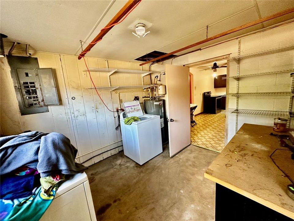 На продажу: $250,000 (3 спален, 2 ванн, 1403 Квадратных фут)