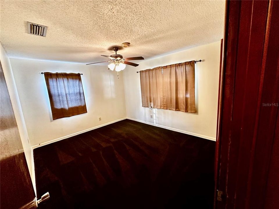 На продажу: $250,000 (3 спален, 2 ванн, 1403 Квадратных фут)