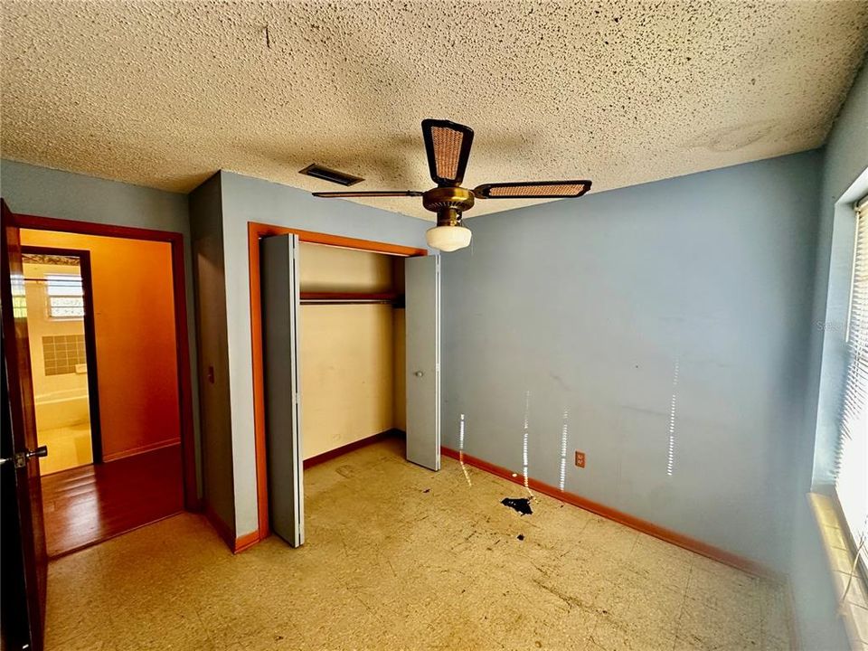 На продажу: $250,000 (3 спален, 2 ванн, 1403 Квадратных фут)