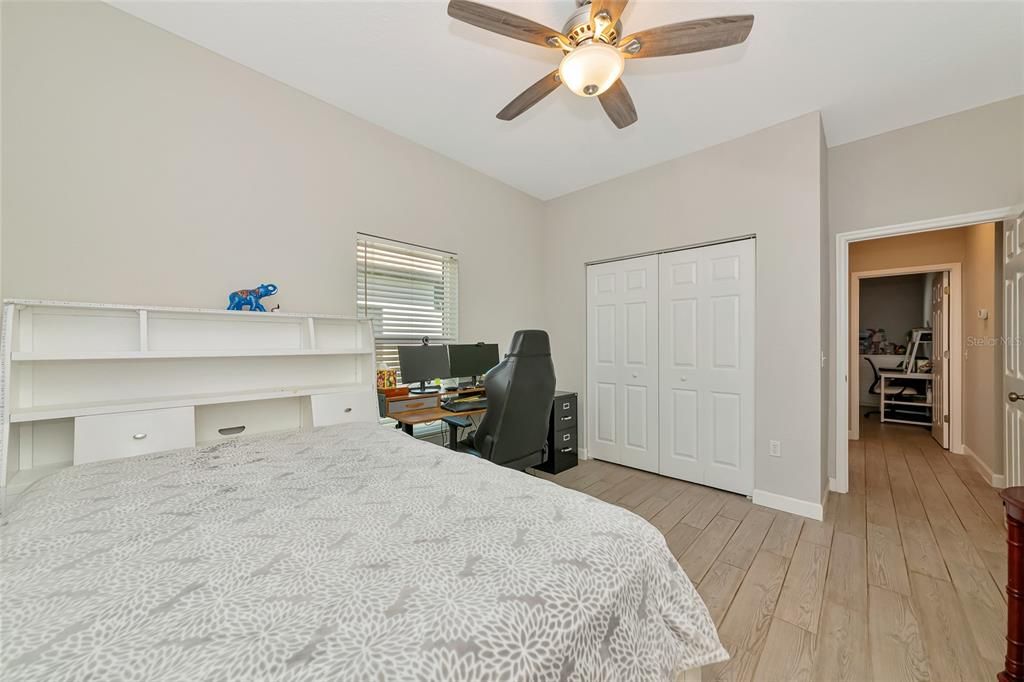 For Sale: $410,000 (3 beds, 2 baths, 1472 Square Feet)