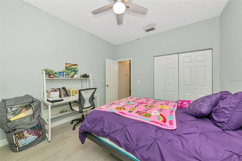 For Sale: $410,000 (3 beds, 2 baths, 1472 Square Feet)