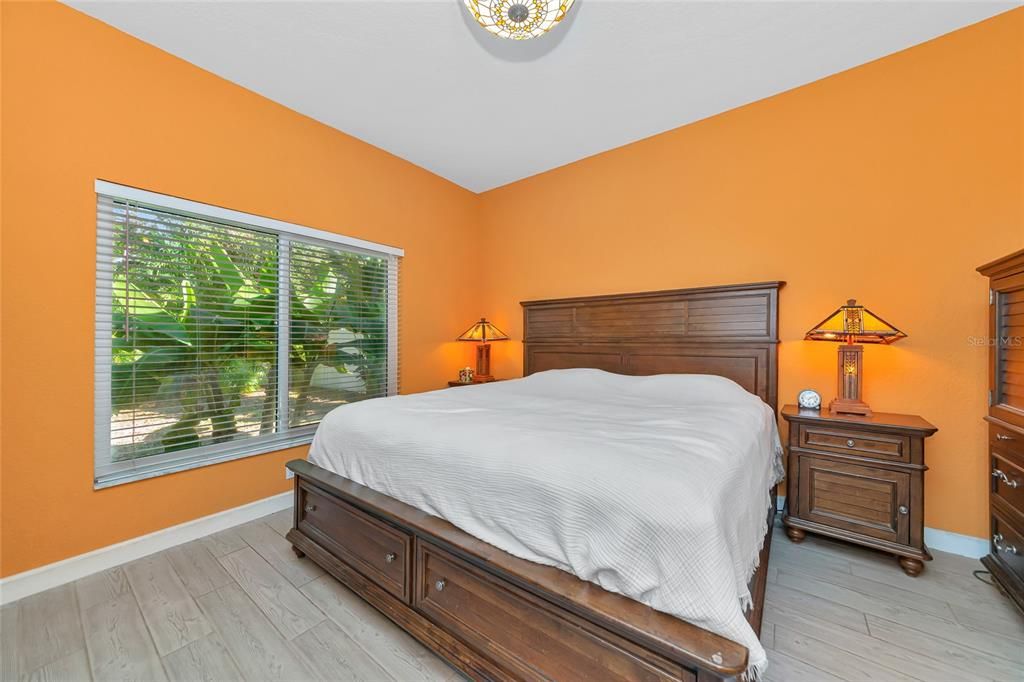 For Sale: $410,000 (3 beds, 2 baths, 1472 Square Feet)