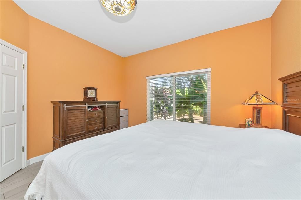 For Sale: $410,000 (3 beds, 2 baths, 1472 Square Feet)