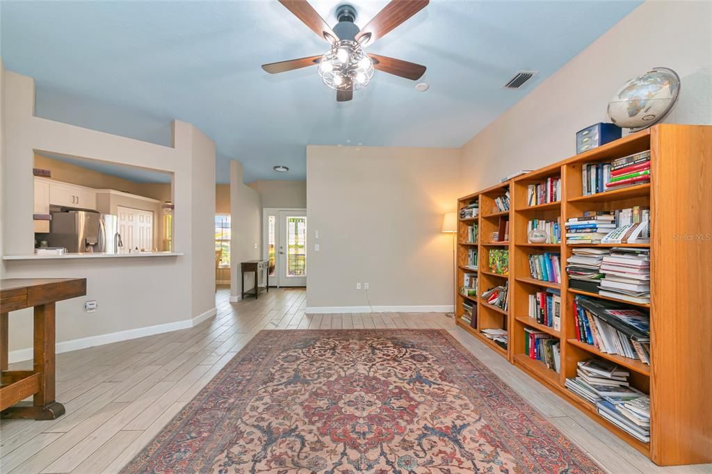 For Sale: $410,000 (3 beds, 2 baths, 1472 Square Feet)