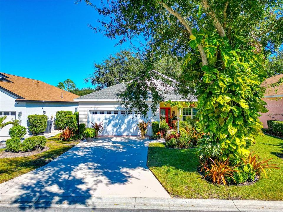 For Sale: $410,000 (3 beds, 2 baths, 1472 Square Feet)