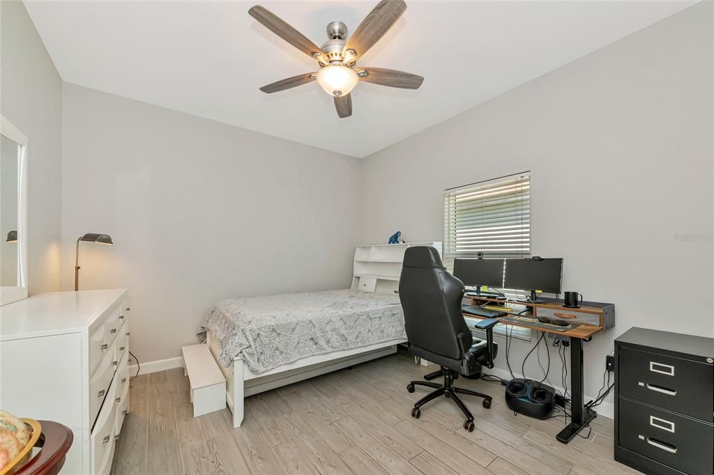 For Sale: $410,000 (3 beds, 2 baths, 1472 Square Feet)