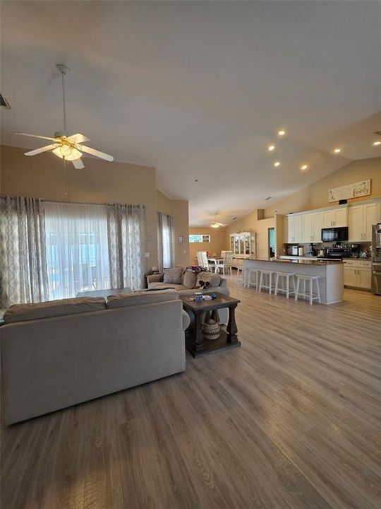 Active With Contract: $415,000 (3 beds, 2 baths, 1804 Square Feet)