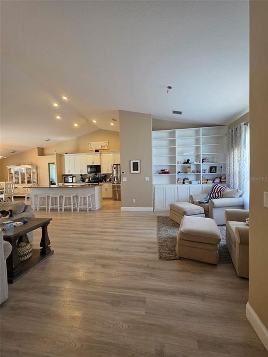 Active With Contract: $415,000 (3 beds, 2 baths, 1804 Square Feet)